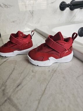 Jordan Kids Red Hook-and-Loop Sneakers with White Sole